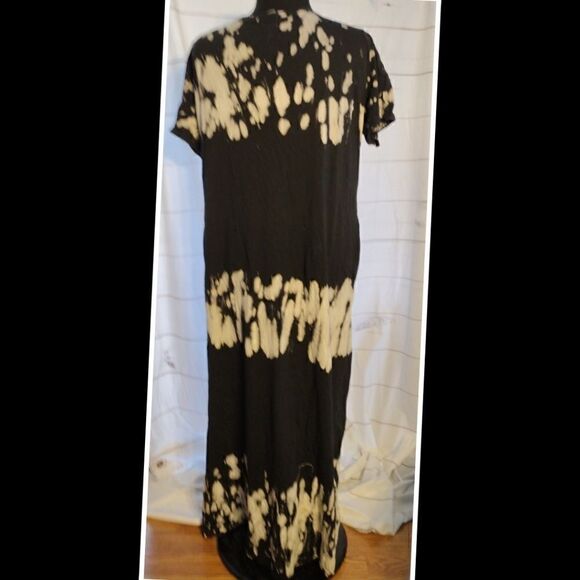 💕Tie Dye Black And White Maxi Dress With Side Pockets Size Medium No Brand - Picture 3 of 4